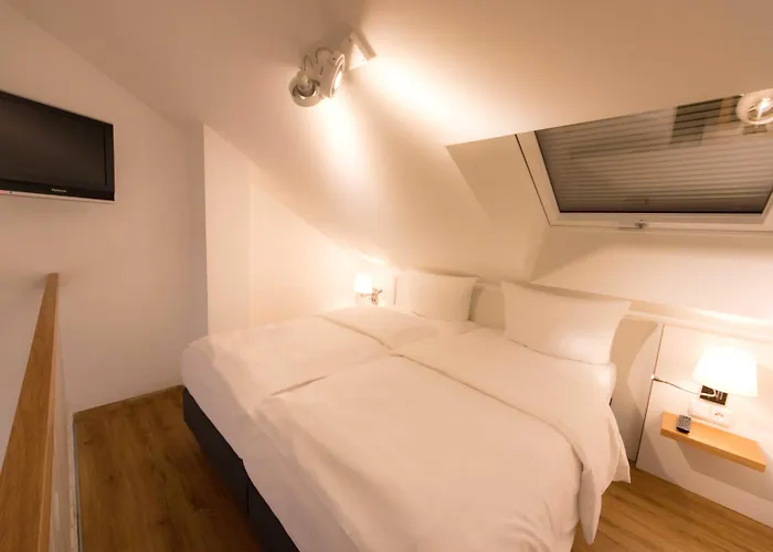Hotel Downtown Vi Vadi