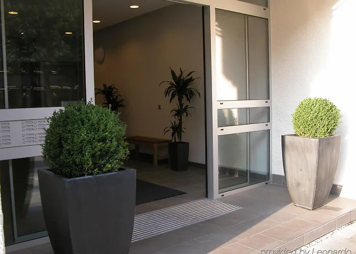 Hotel Downtown Vi Vadi 3*
