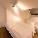 Hotel Downtown Vi Vadi
