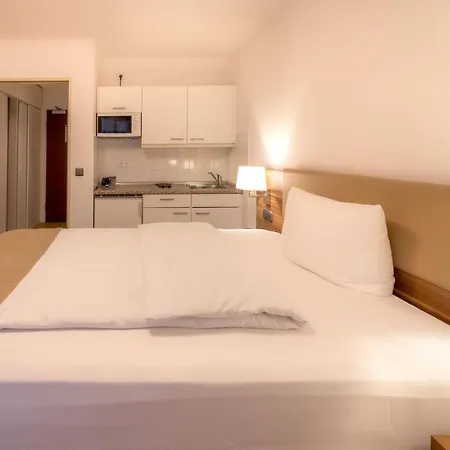 Hotel Downtown Vi Vadi
