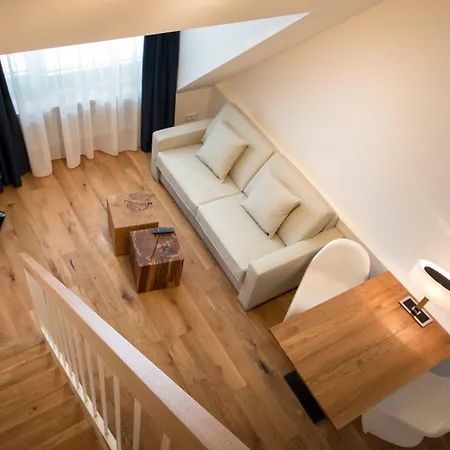 Downtown Vi Vadi ホテル