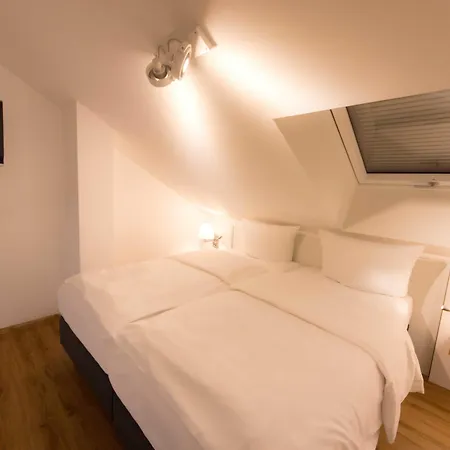 Hotel Downtown Vi Vadi