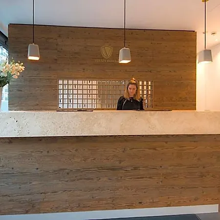 Downtown Vi Vadi Hotel 3*