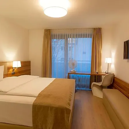 Downtown Vi Vadi 3* Munich