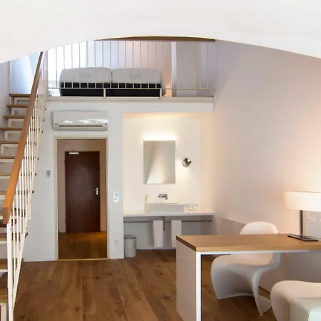 Hotel Downtown Vi Vadi München