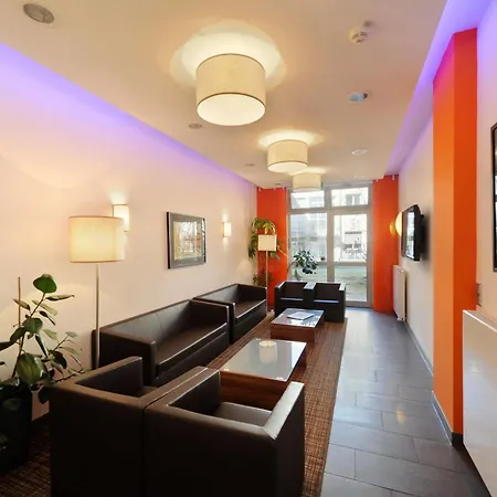 Hotel Downtown Vi Vadi 3*