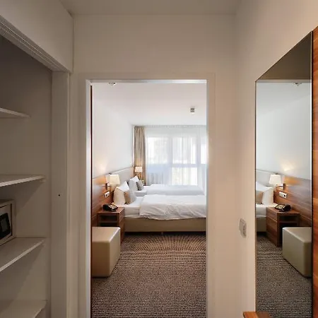 Downtown Vi Vadi 3* Munich