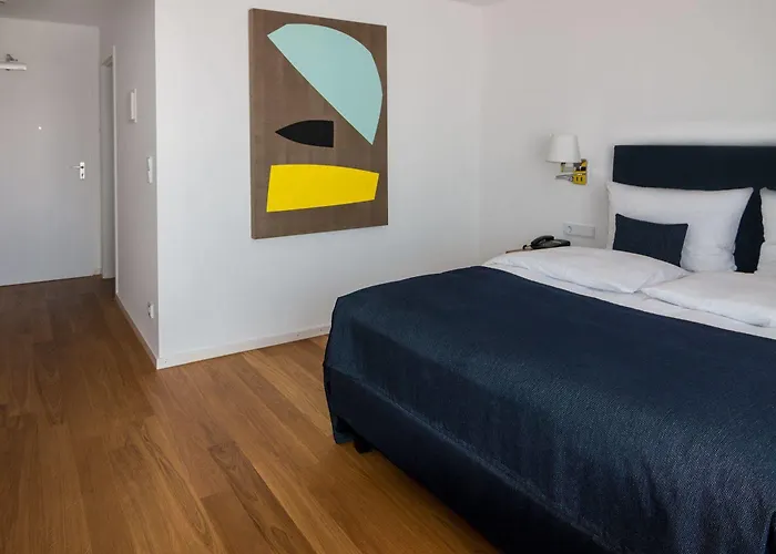 Hotel Downtown Vi Vadi 3*