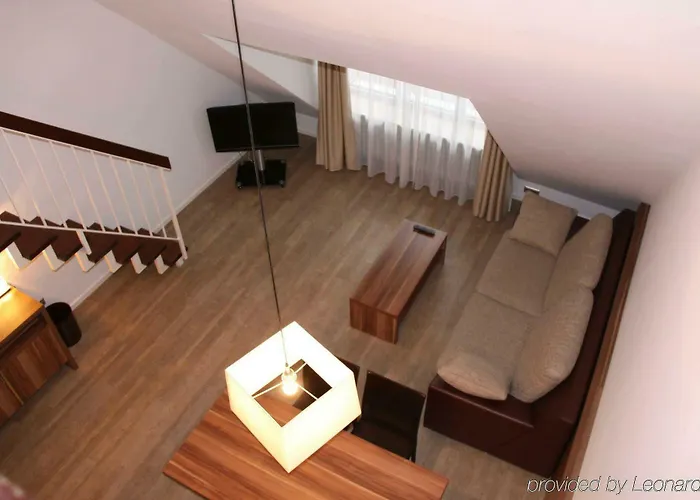 Hotel Downtown Vi Vadi 3*